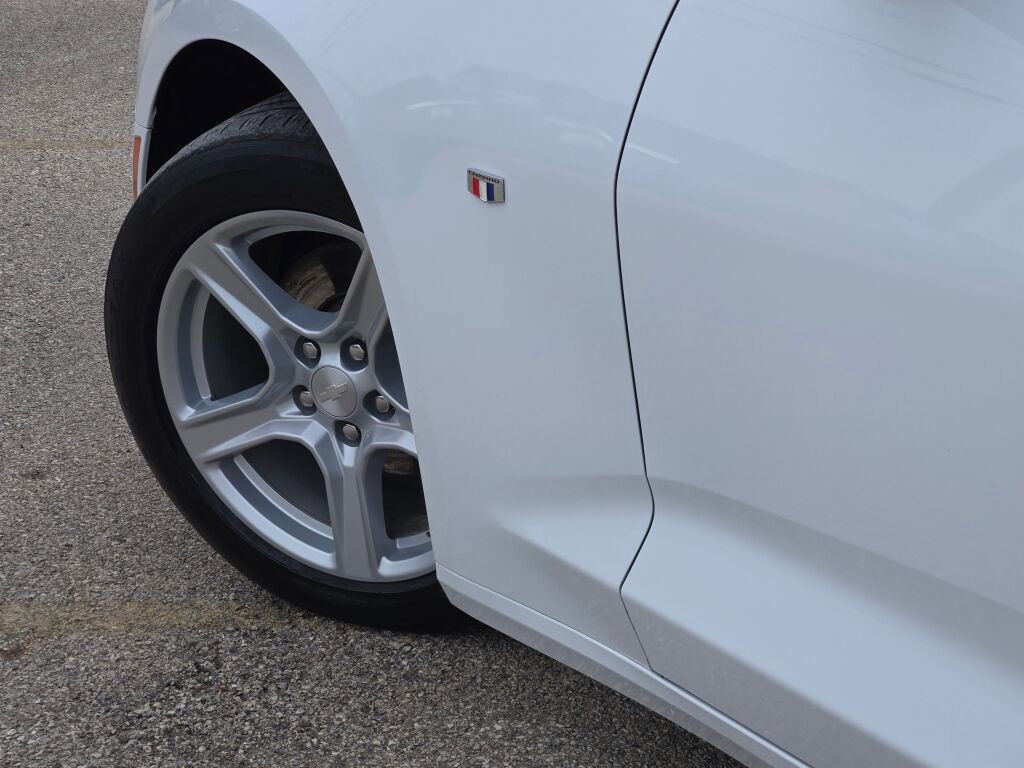 Used 2023 Chevrolet Camaro LT RWD image 12