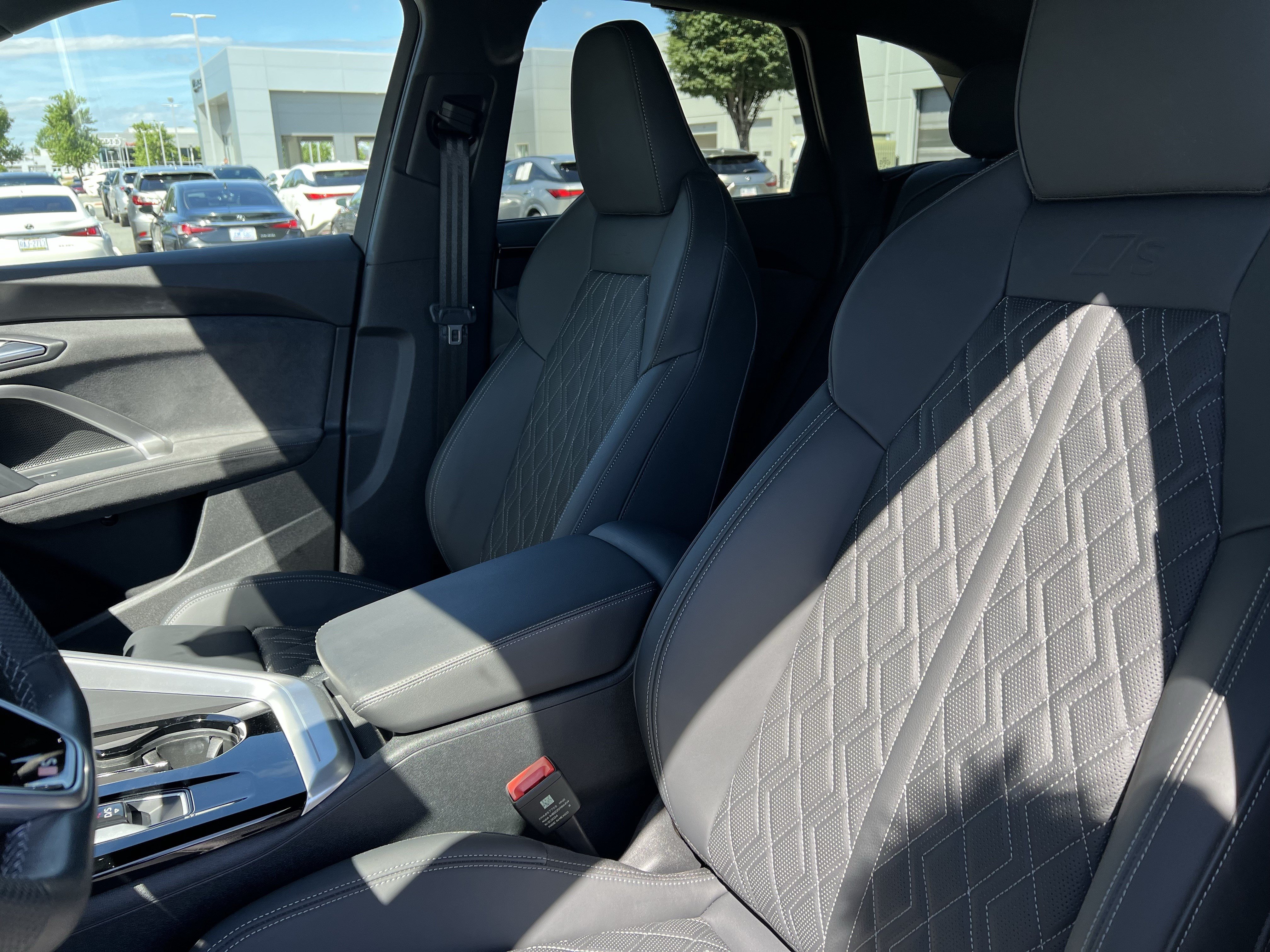 Used 2025 Audi SQ5 Premium Plus AWD/4WD image 16
