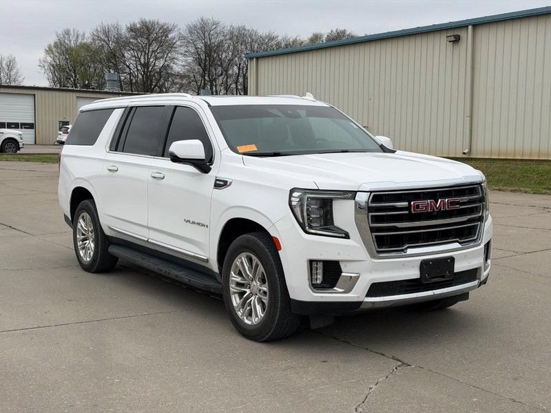 Used 2023 GMC Yukon XL SLT w/ SLT Premium Package AWD/4WD image 1