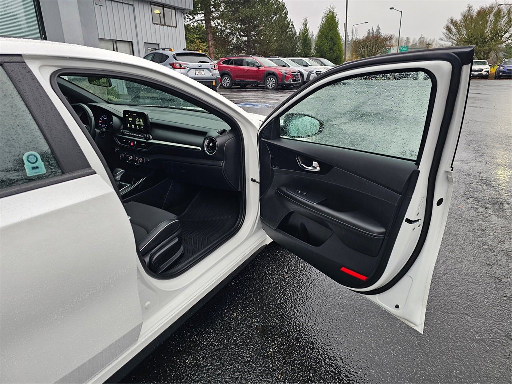 Used 2021 Kia Forte GT-Line w/ GT-Line Premium Package image 10