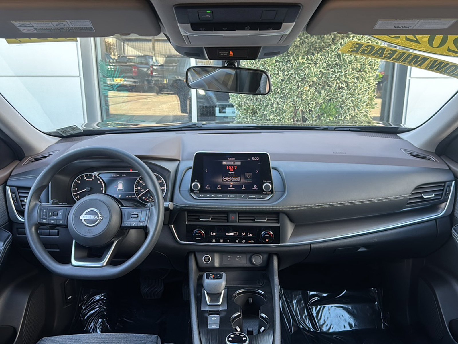 Used 2023 Nissan Rogue SV AWD/4WD image 25