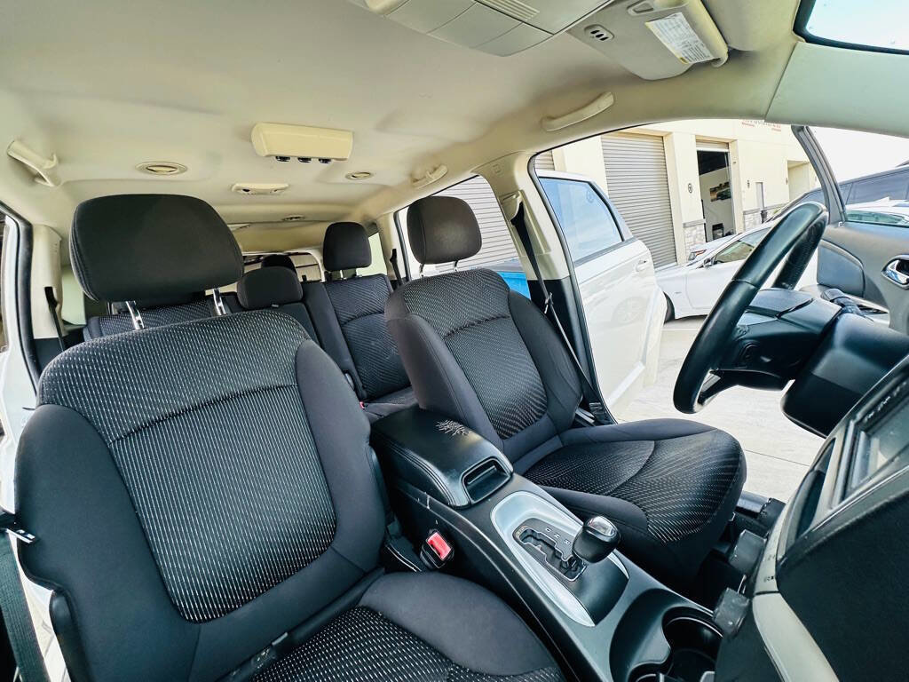 Used 2012 Dodge Journey SXT w/ Popular Equipment Group image 28