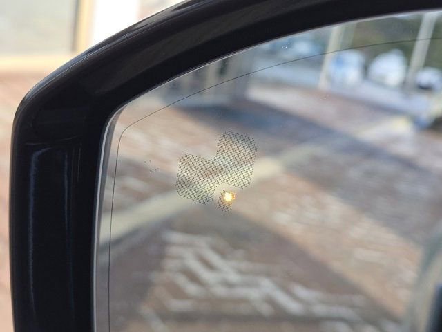 Used 2022 Land Rover Range Rover Evoque SE image 19