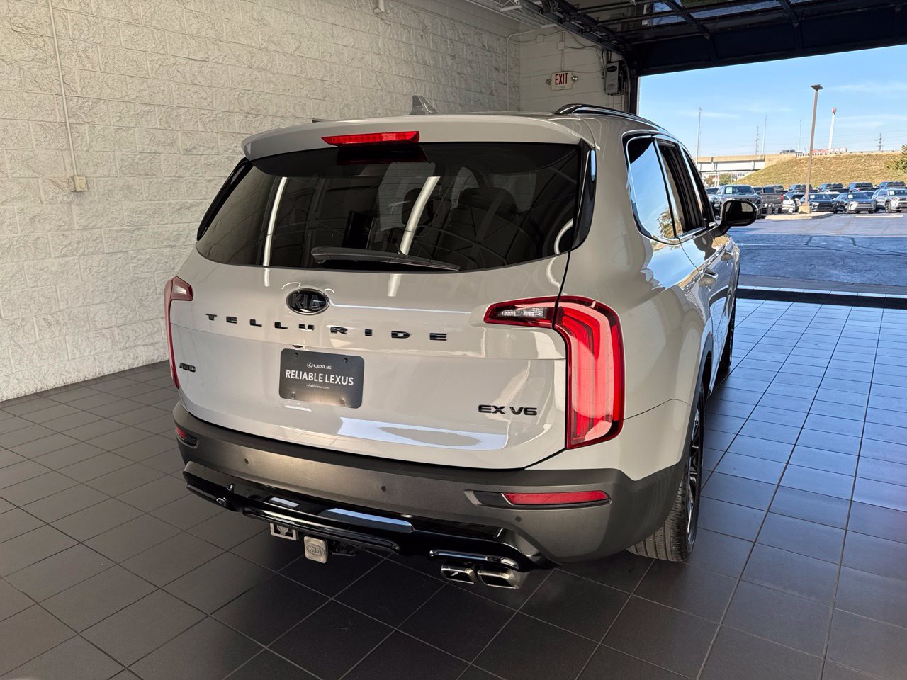 Used 2021 Kia Telluride EX w/ EX Premium Package AWD/4WD image 7