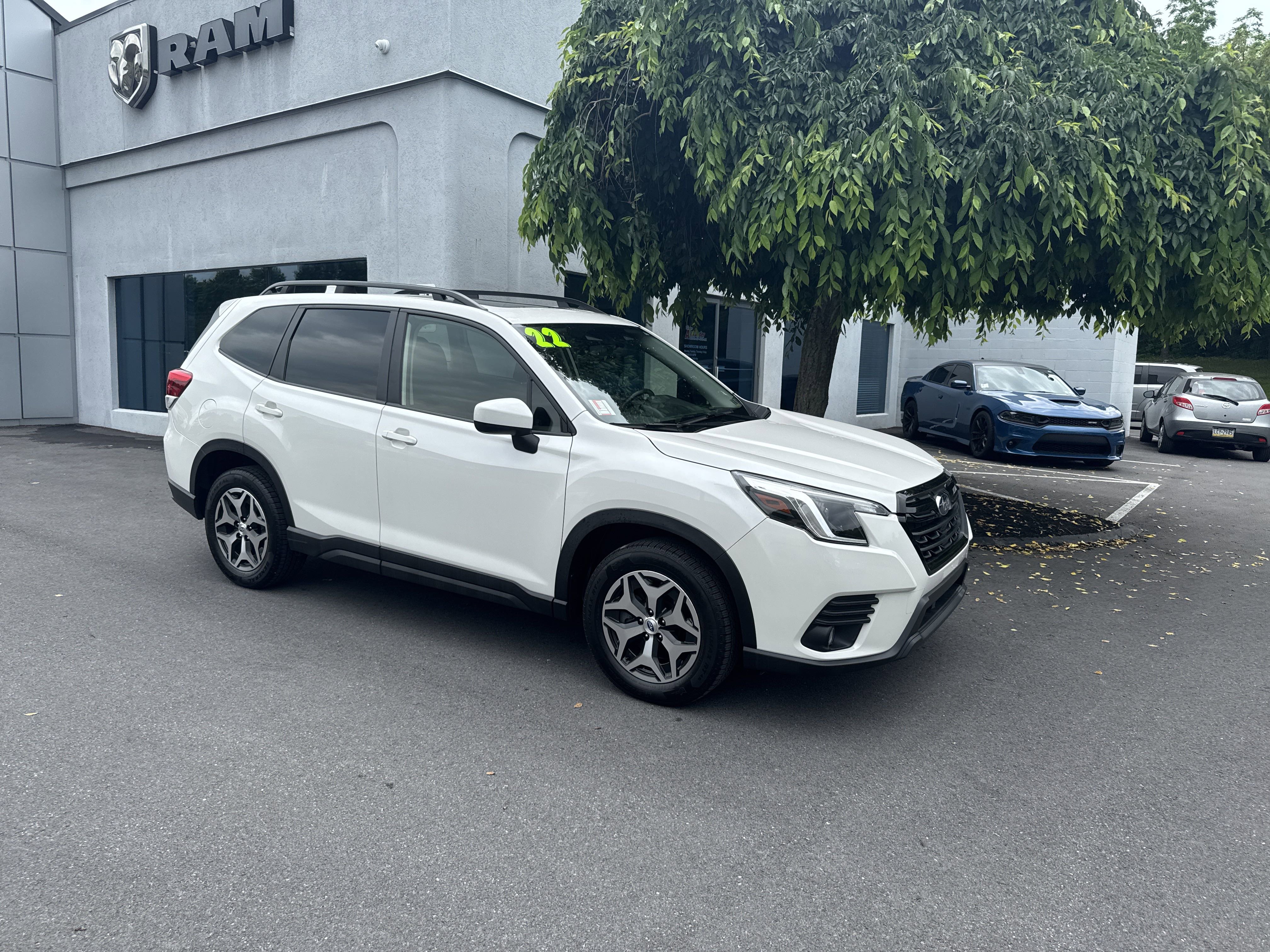 Used 2022 Subaru Forester Premium image 1