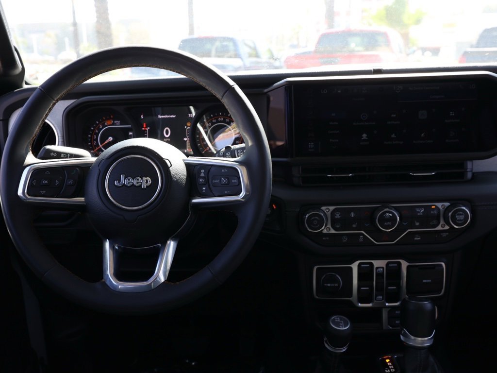 Used 2024 Jeep Wrangler Sahara image 22