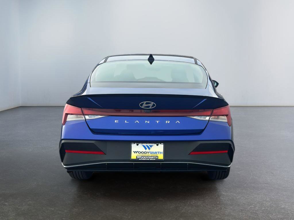 New 2026 Hyundai Elantra Sport image 5