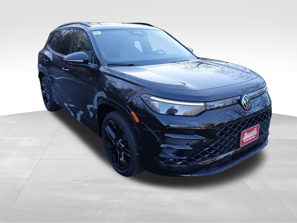New 2026 Volkswagen Tiguan SE R-Line image 7
