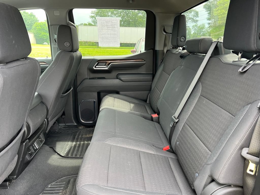 Used 2025 Chevrolet Silverado 1500 RST RWD image 6