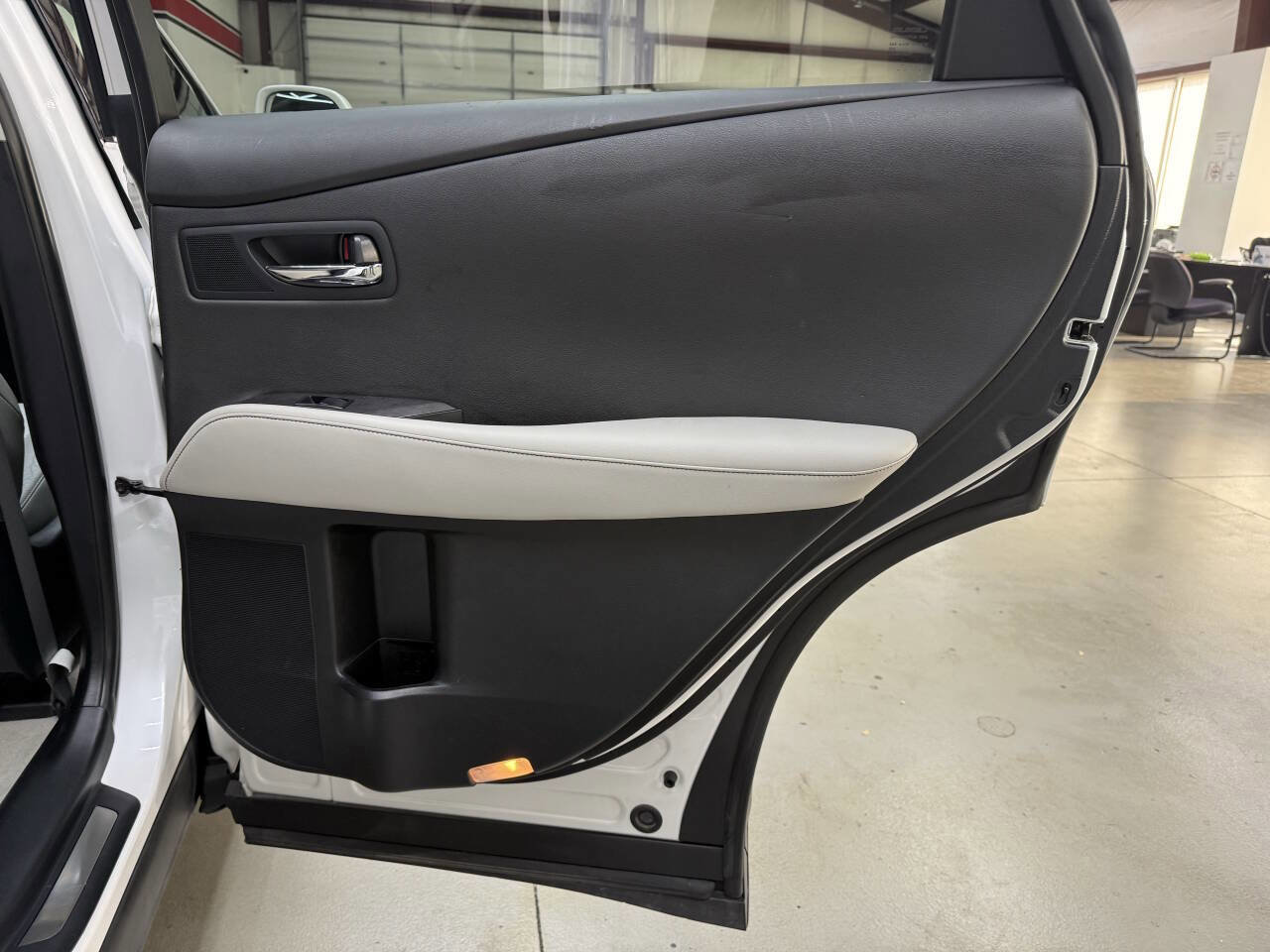 Used 2015 Lexus RX 450h AWD image 14