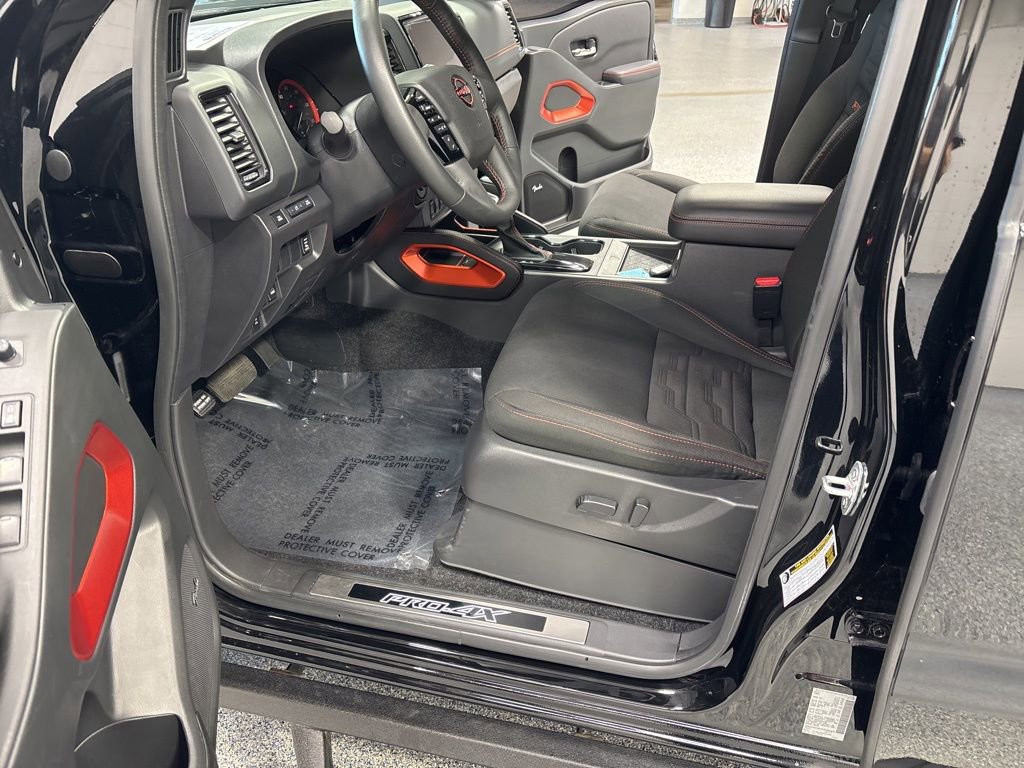 Used 2024 Nissan Frontier PRO-4X w/ Pro Convenience Package AWD/4WD image 9