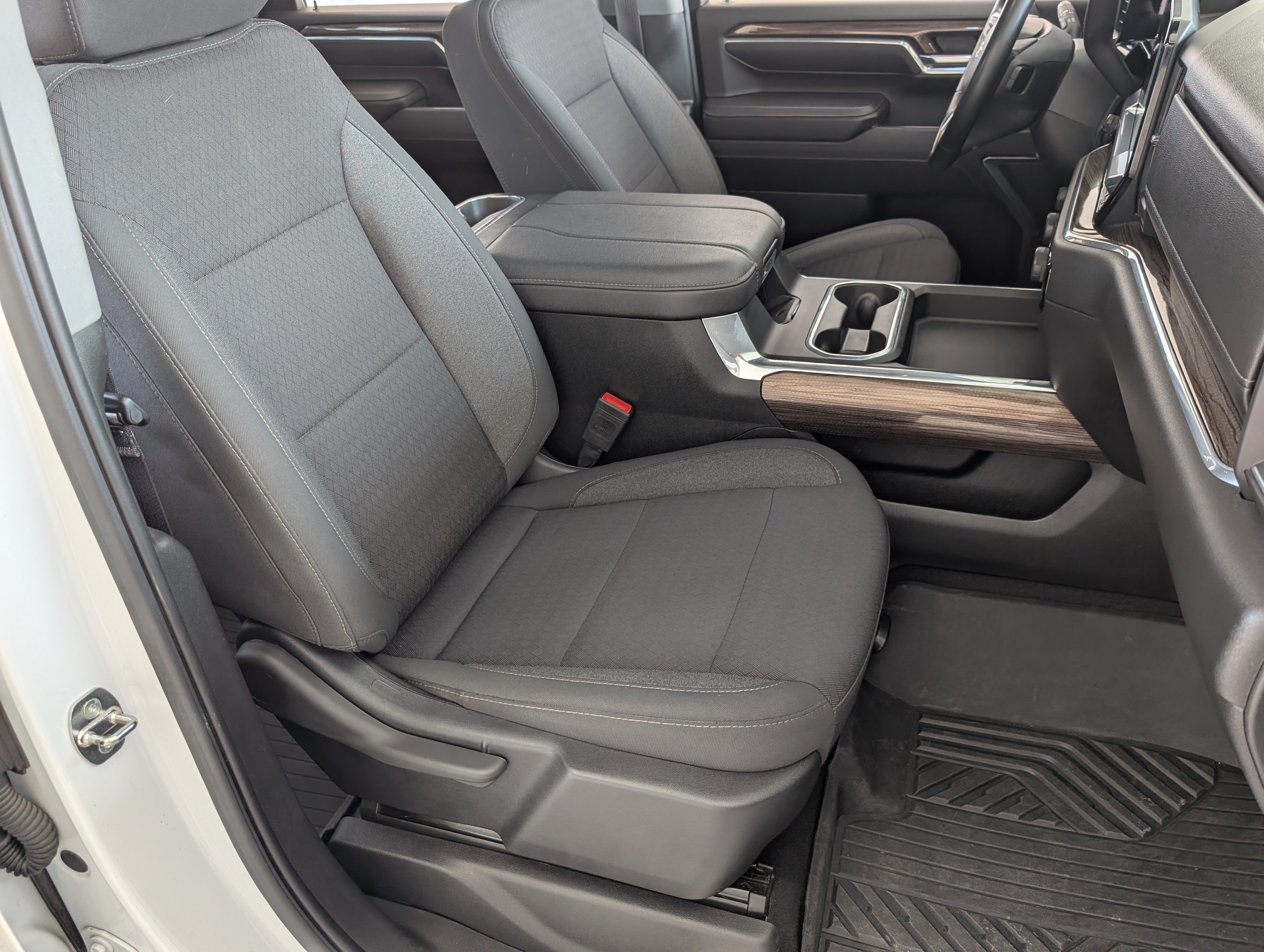 Used 2024 Chevrolet Silverado 2500 LT AWD/4WD image 20