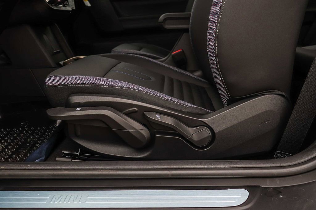 New 2026 MINI Cooper 2-Door Hardtop image 21