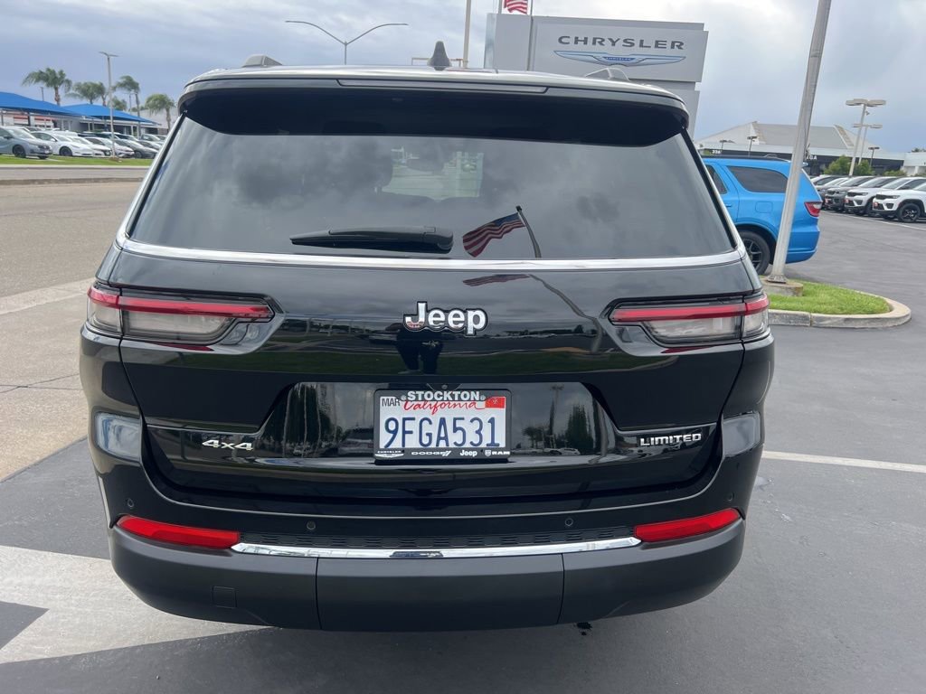 Used 2023 Jeep Grand Cherokee L Limited w/ Trailer Tow Group (B) AWD/4WD image 16