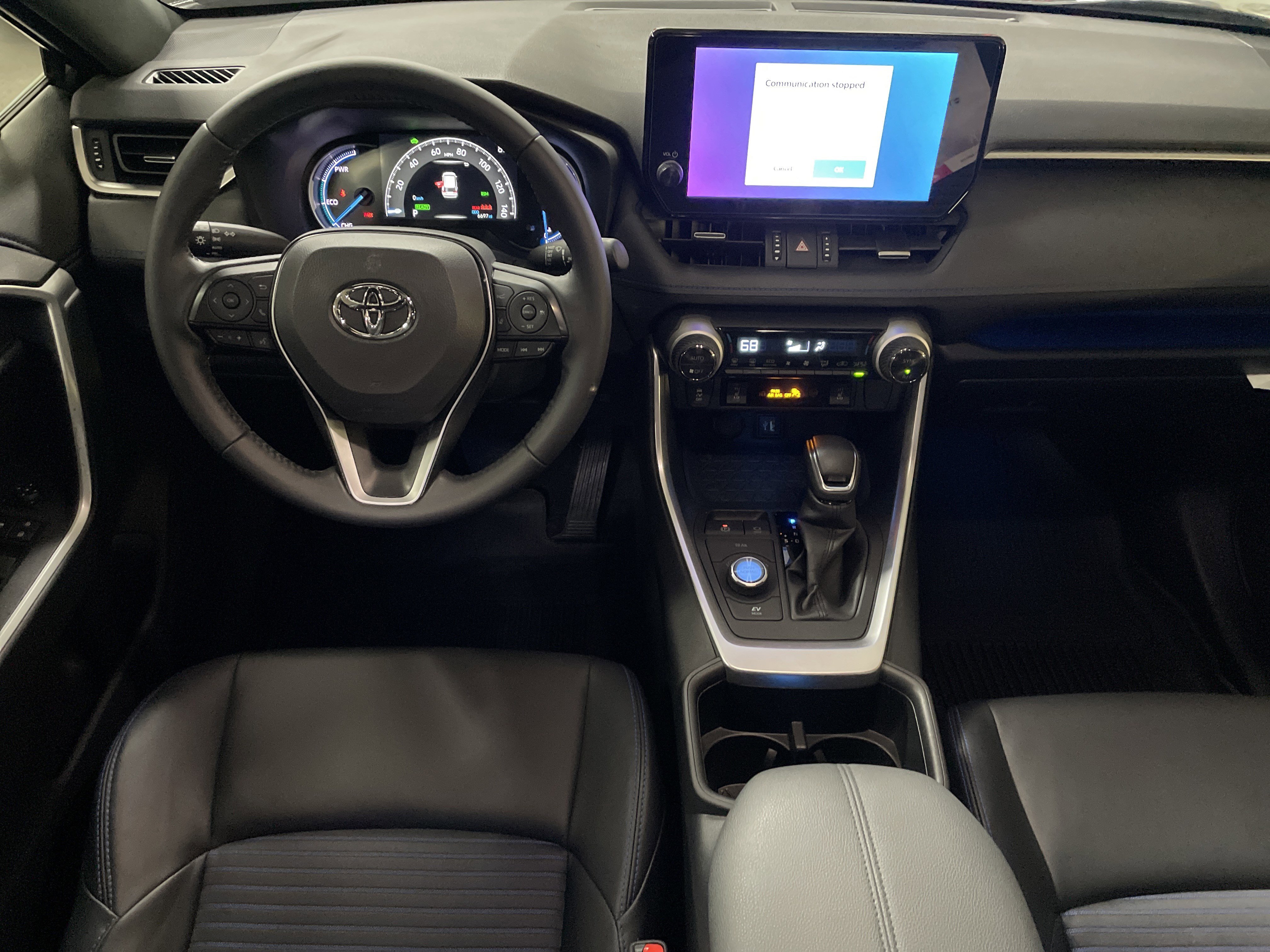 Used 2025 Toyota RAV4 XSE AWD/4WD image 30