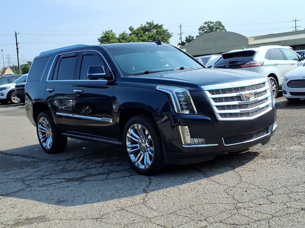 Used 2019 Cadillac Escalade Premium Luxury w/ LPO, Radiant Package AWD/4WD image 7