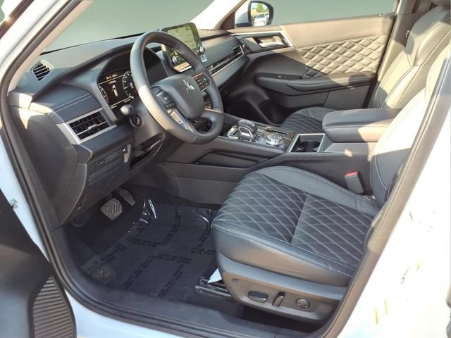 Used 2023 Mitsubishi Outlander SEL AWD/4WD image 11