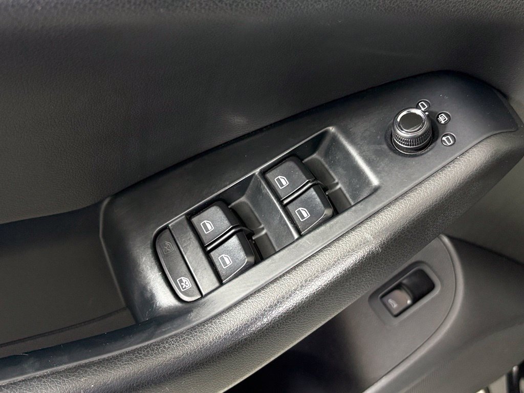 Used 2011 Audi Q5 2.0T Premium AWD/4WD image 14