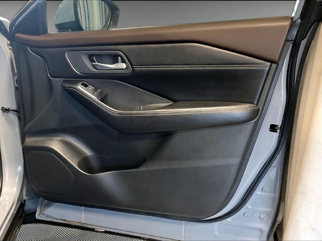 Certified 2023 Nissan Rogue SL w/ SL Premium Package AWD/4WD image 12