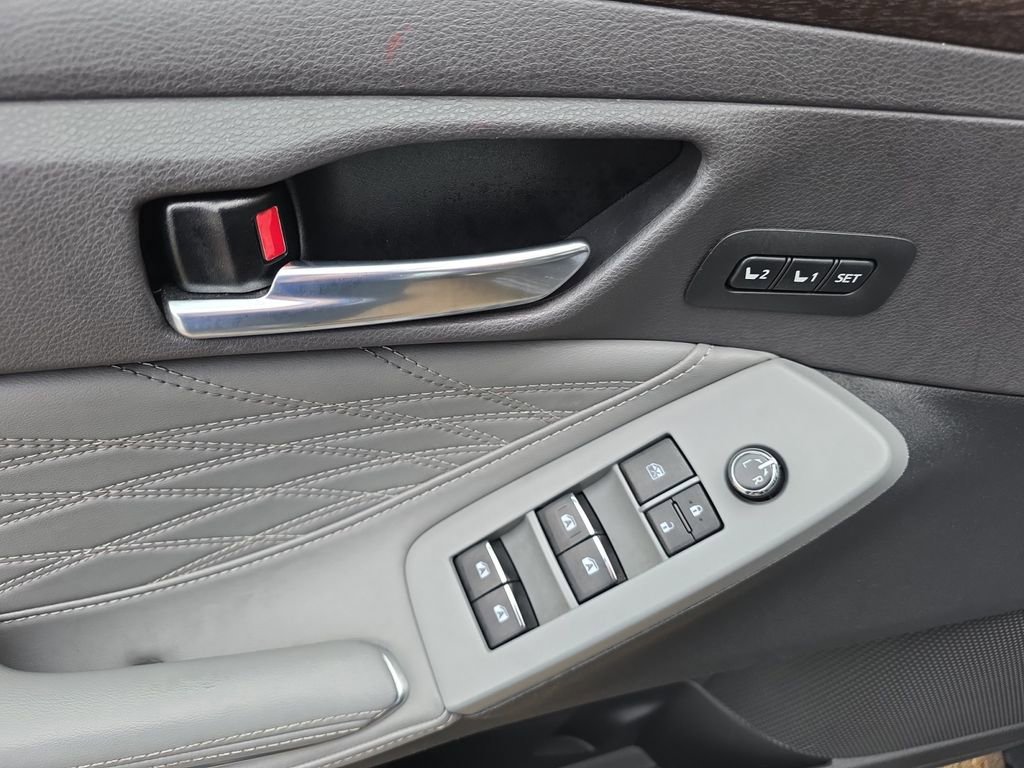 Used 2021 Toyota Avalon Limited w/ Advanced Safety Package image 14