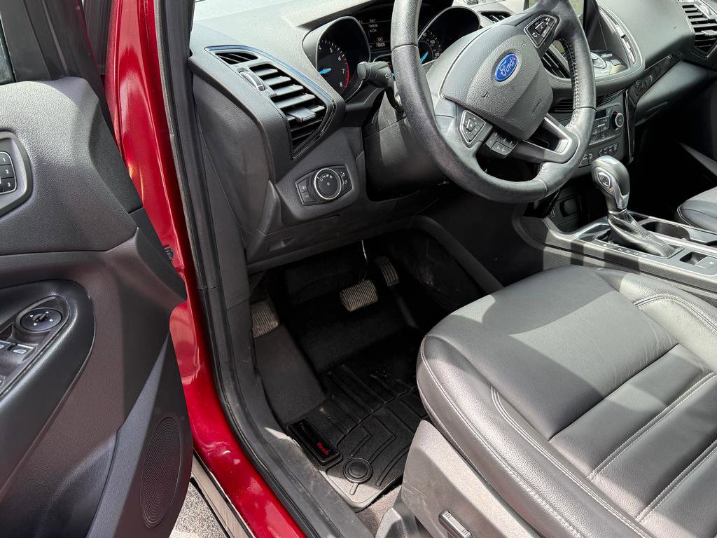 Used 2019 Ford Escape Titanium FWD image 10