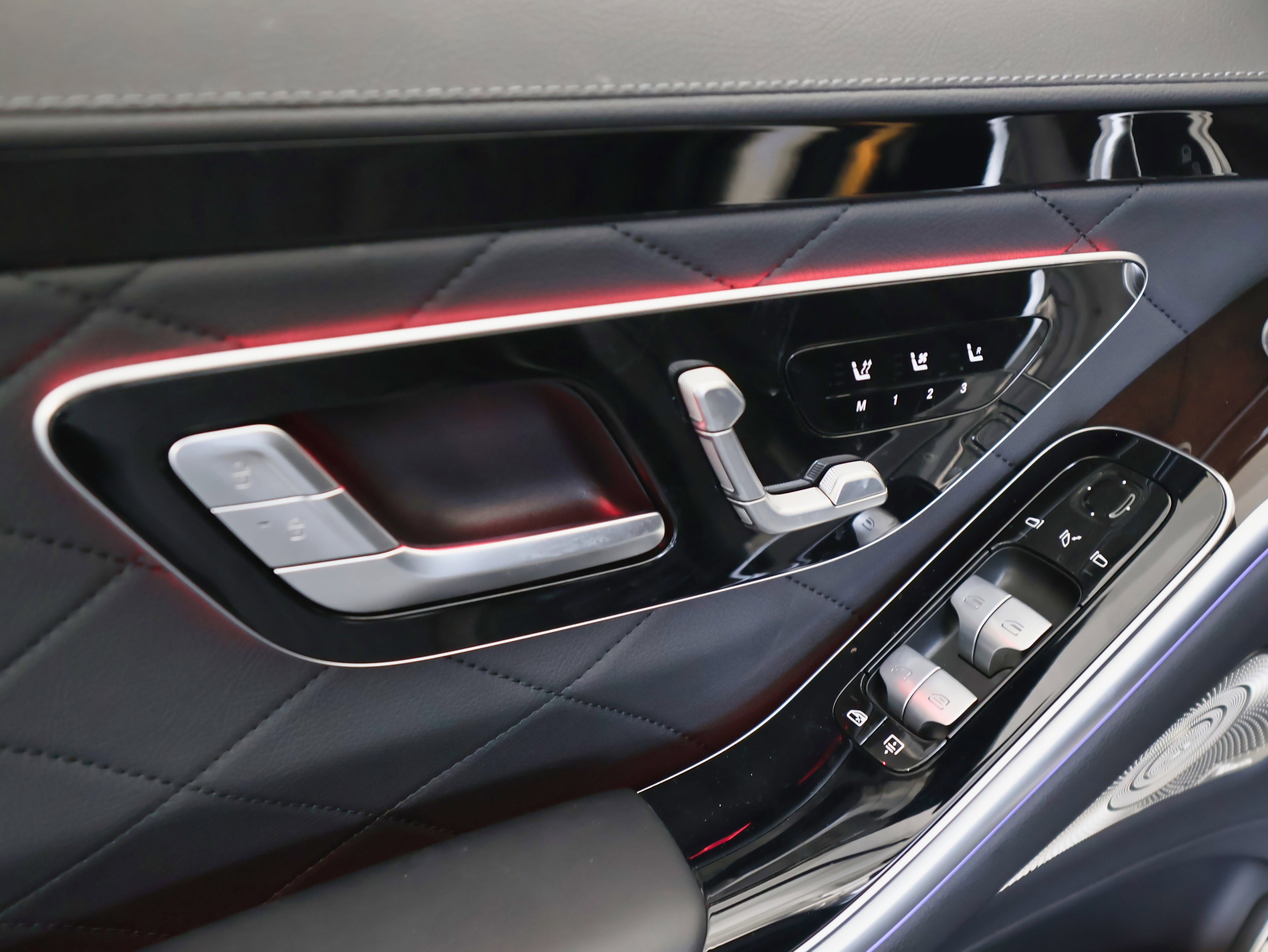 Used 2023 Mercedes-Benz S 580 4MATIC Sedan image 20