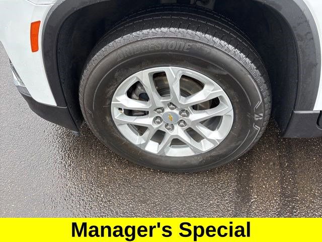 Used 2023 Chevrolet Traverse LS w/ Safety Package image 46