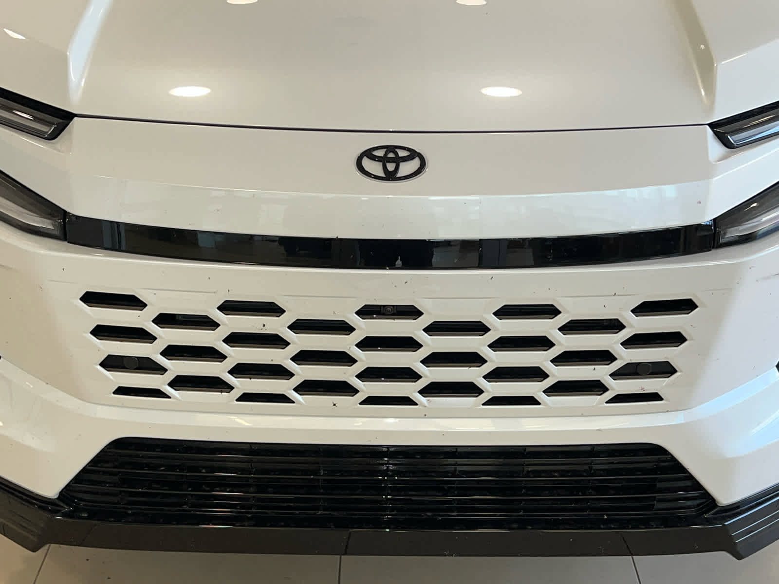 New 2026 Toyota RAV4 XSE w/ Panoramic Sun Roof Package AWD/4WD image 4