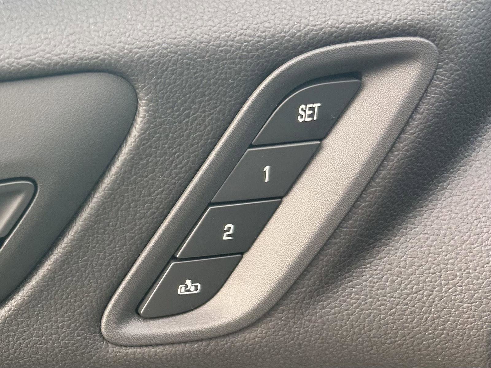 Used 2023 GMC Acadia AT4 w/ Preferred Package image 14