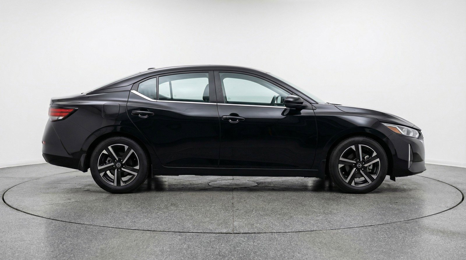 Used 2025 Nissan Sentra SV image 11