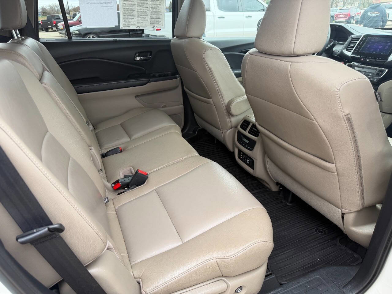 Used 2016 Honda Pilot Touring image 14