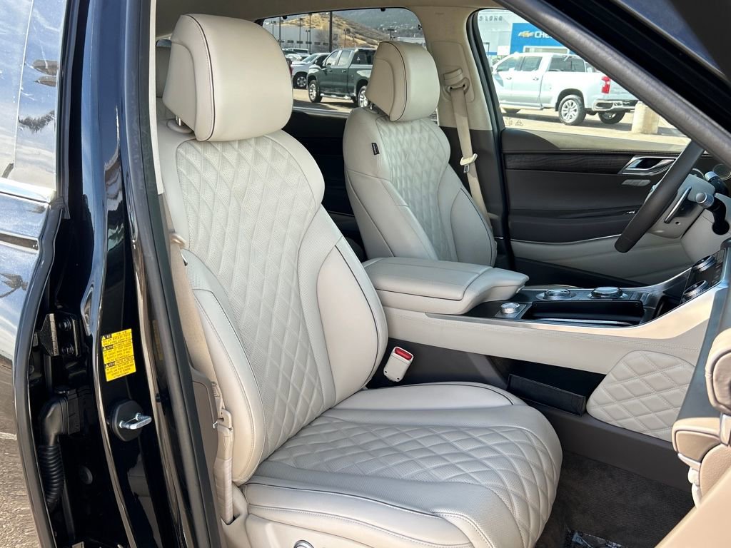 Used 2024 Genesis GV80 3.5T w/ Prestige Package image 18