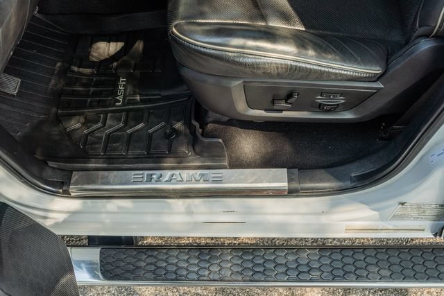 Used 2018 RAM 3500 Laramie Longhorn AWD/4WD image 18