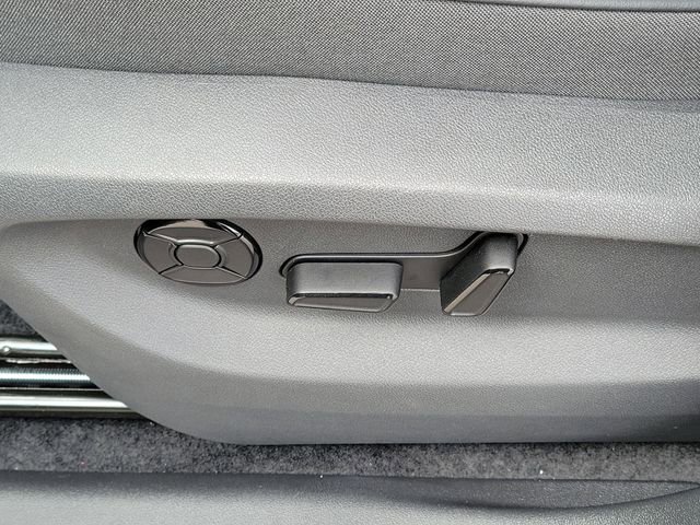 New 2026 Volkswagen Tiguan SE AWD/4WD image 7