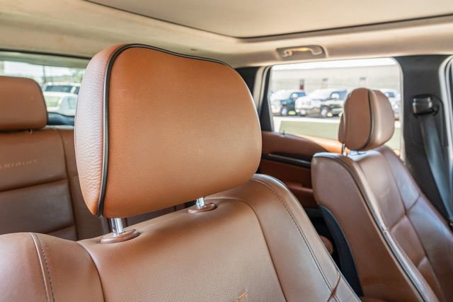 Used 2015 Jeep Grand Cherokee Summit w/ Platinum Series Group AWD/4WD image 48