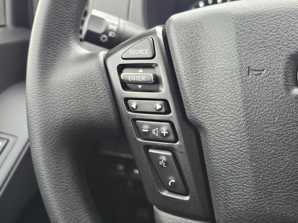 Used 2022 Nissan Frontier S AWD/4WD image 23