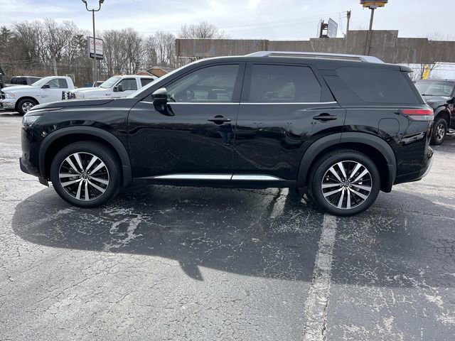 Used 2025 Nissan Pathfinder Platinum image 6