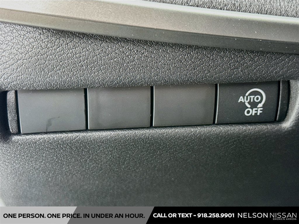 New 2027 Nissan Kicks SV FWD image 10