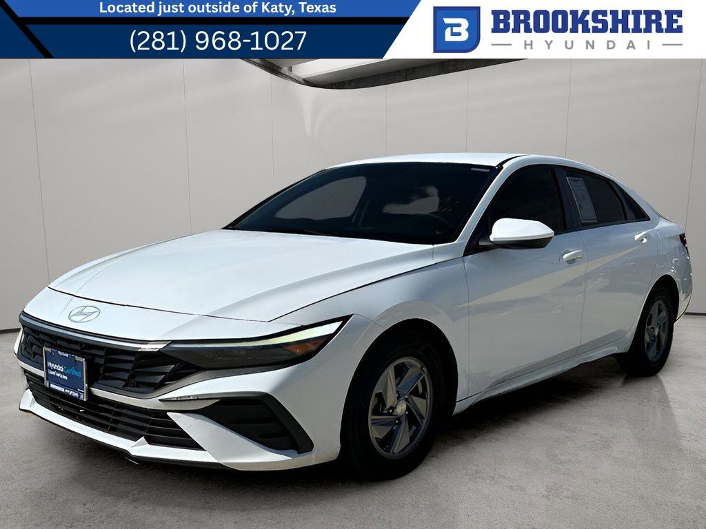 Used 2025 Hyundai Elantra SE