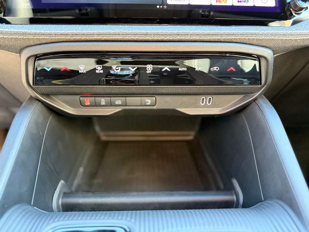 New 2026 Jeep Cherokee Laredo AWD/4WD image 27