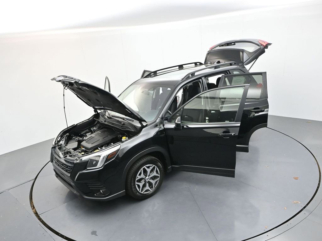 Used 2024 Subaru Forester Premium image 32