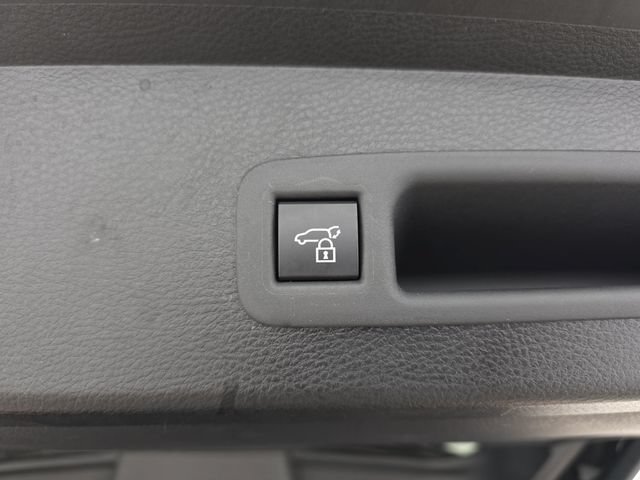 Certified 2026 Toyota Sienna Platinum AWD/4WD image 33