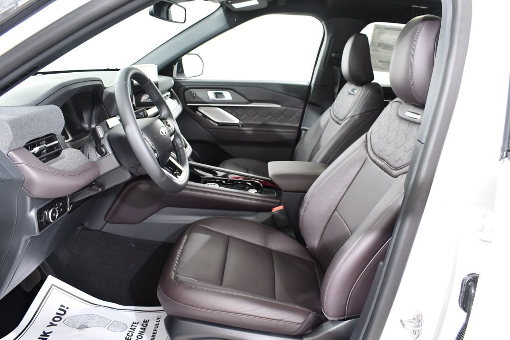 New 2026 Ford Explorer Platinum w/ LUX Leather Package AWD/4WD image 6