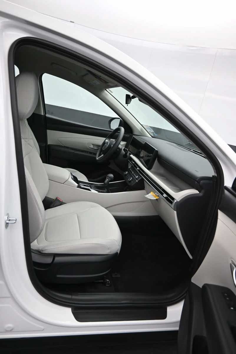 New 2026 Hyundai Tucson SE AWD/4WD image 11