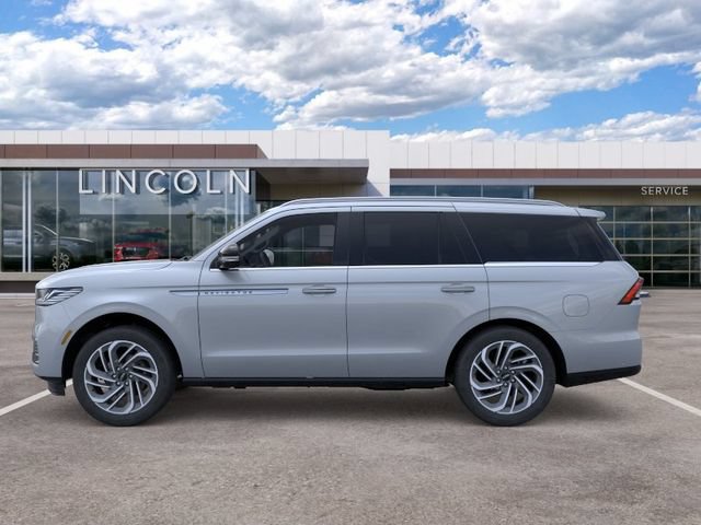 New 2026 Lincoln Navigator Reserve AWD/4WD image 3