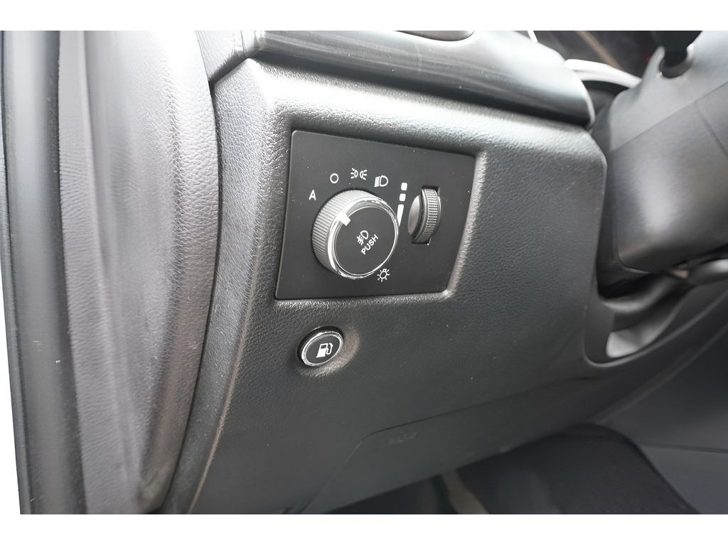 Used 2020 Jeep Grand Cherokee Laredo w/ Security & Convenience Group AWD/4WD image 10