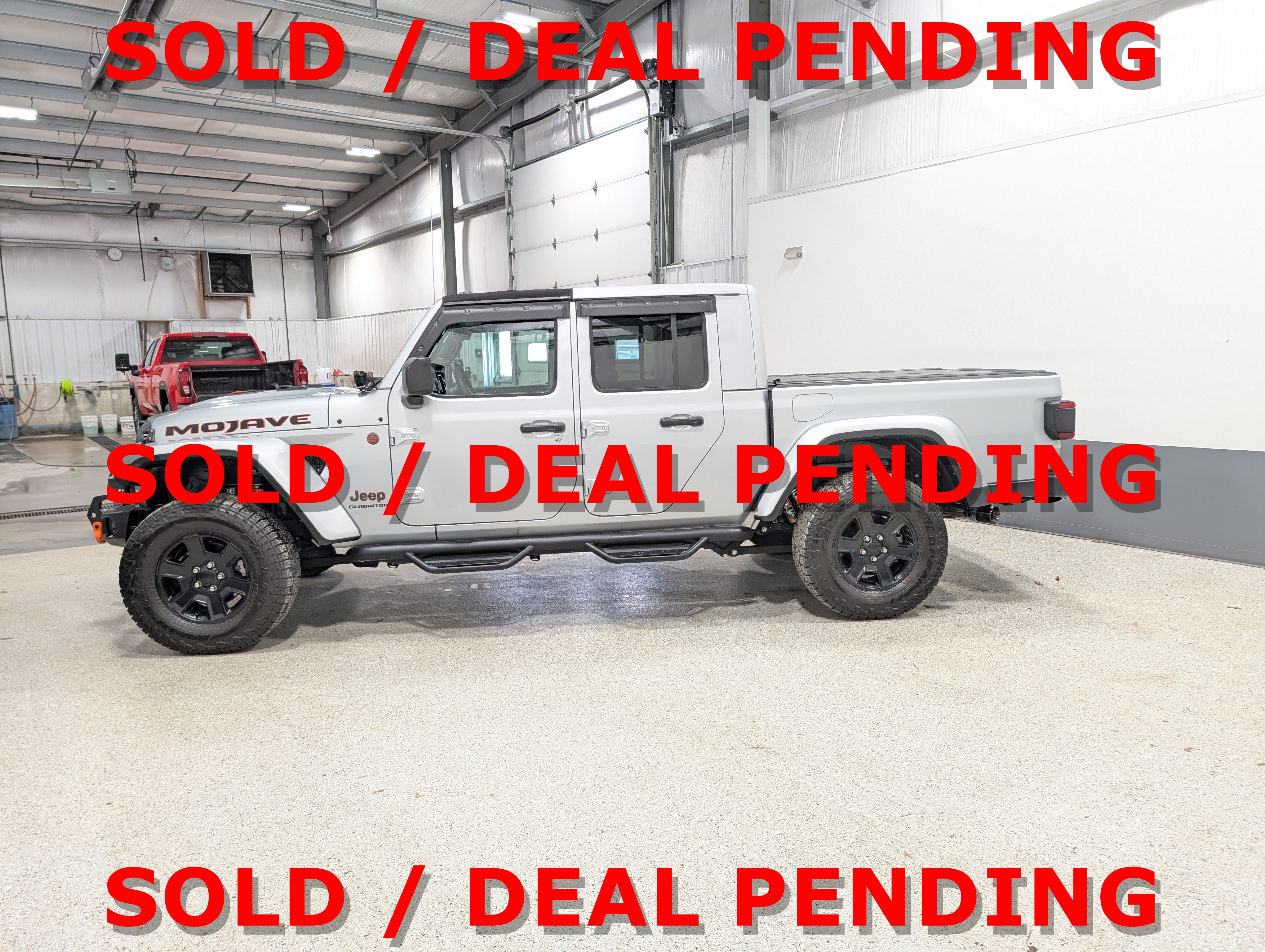 Used 2022 Jeep Gladiator Mojave w/ LED Lighting Group AWD/4WD image 5