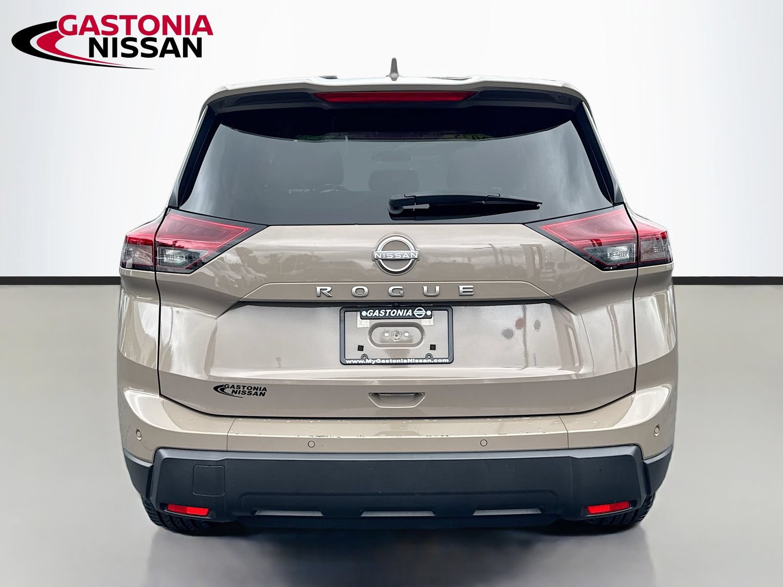 Used 2025 Nissan Rogue SV FWD image 7