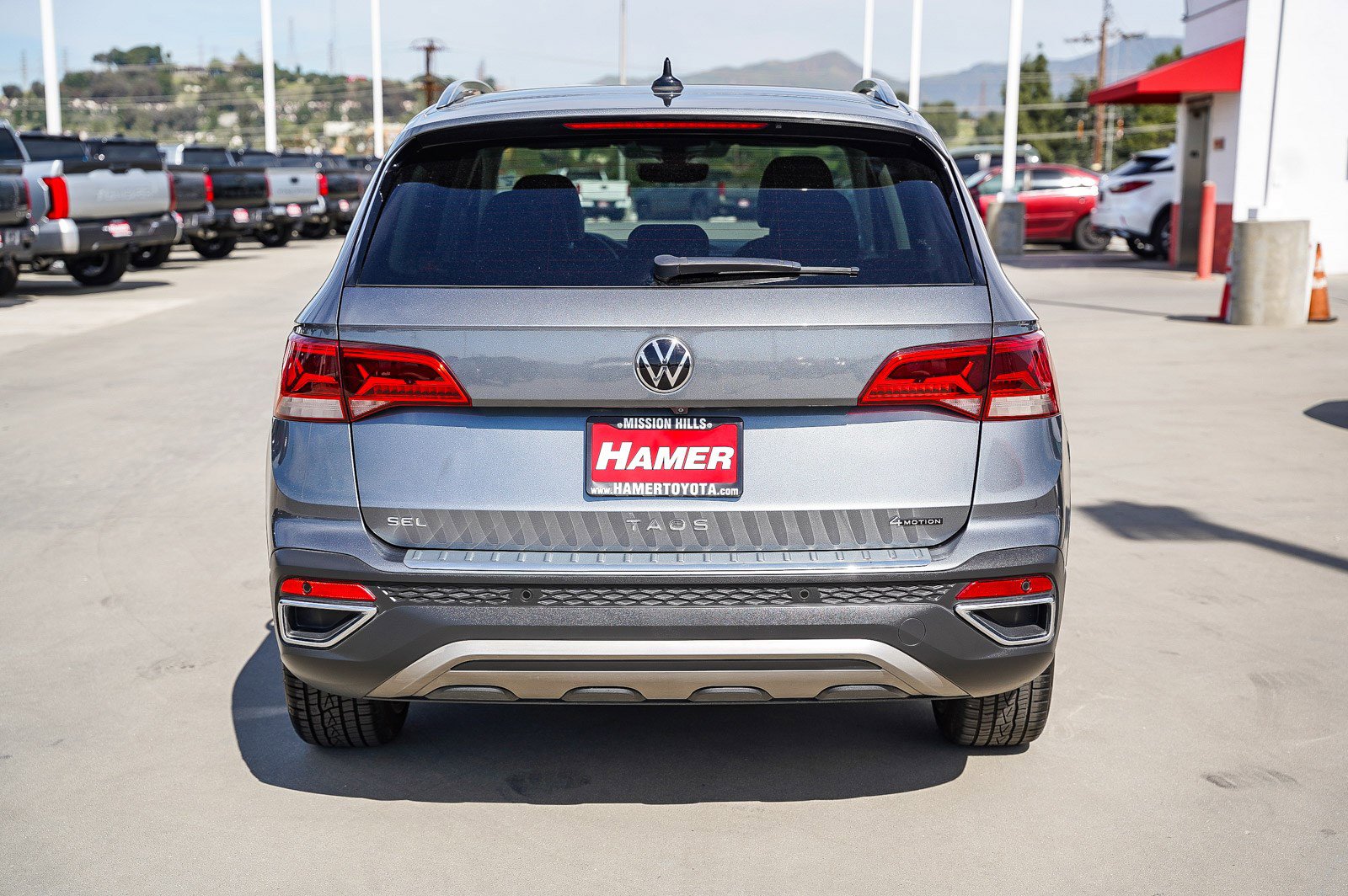 Used 2023 Volkswagen Taos SEL image 10