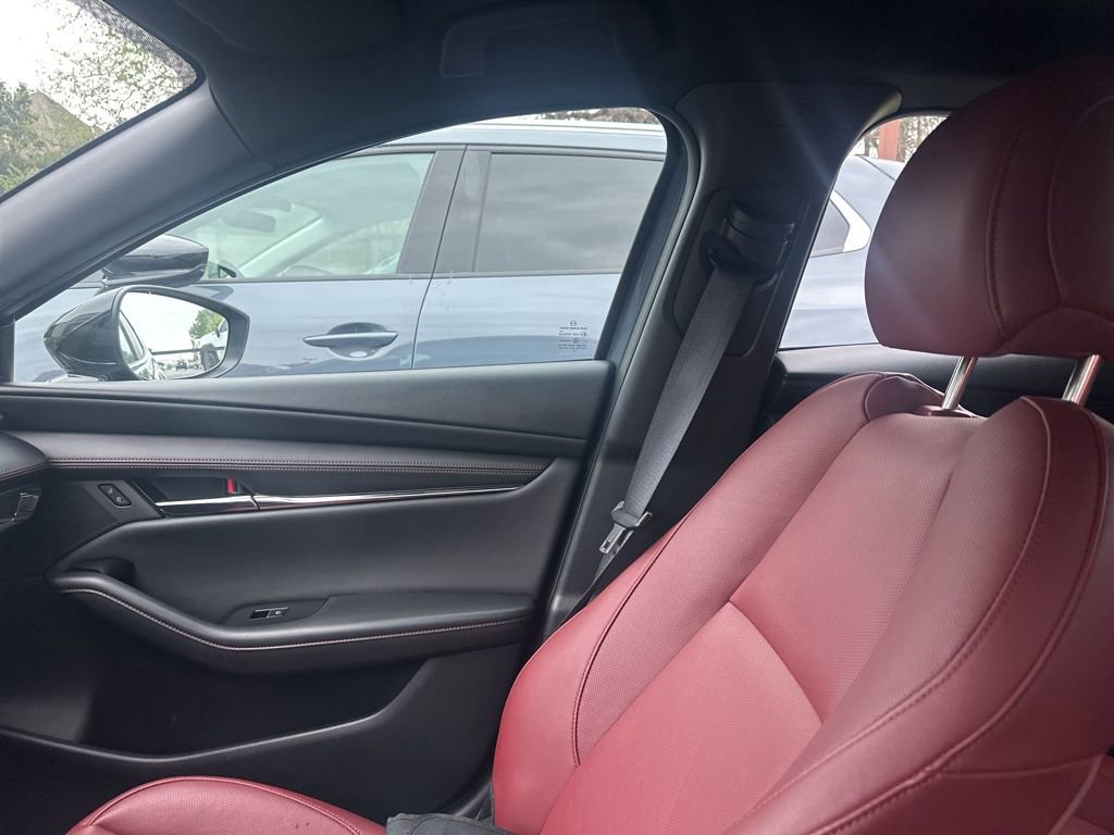 Used 2025 MAZDA MAZDA3 Carbon image 16